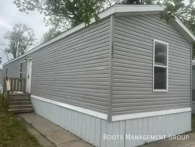Apartment for rent at 1421 Winona St #1421WN, Salina, KS 67401