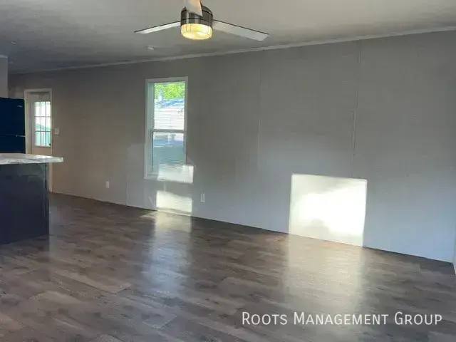 Apartment for rent at 1421 Winona St #1421WN, Salina, KS 67401