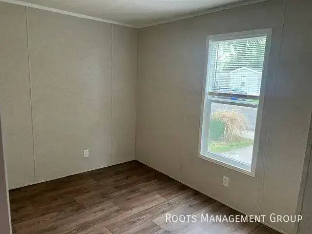 Apartment for rent at 1421 Winona St #1421WN, Salina, KS 67401