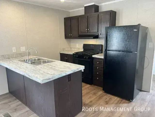 Apartment for rent at 1421 Winona St #1421WN, Salina, KS 67401