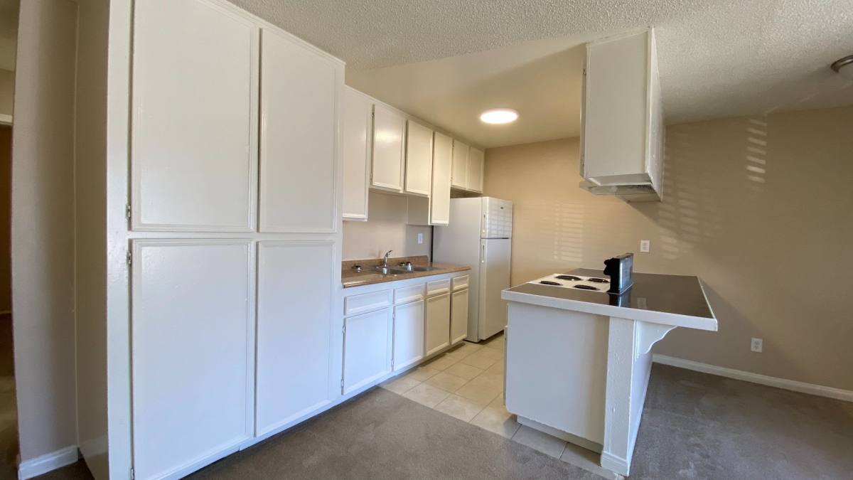 4058 51st St, San Diego, CA 92105 - Apartment for Rent - Image 9