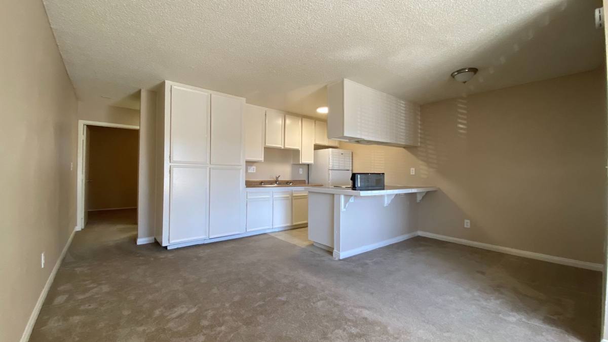 4058 51st St, San Diego, CA 92105 - Apartment for Rent - Image 2