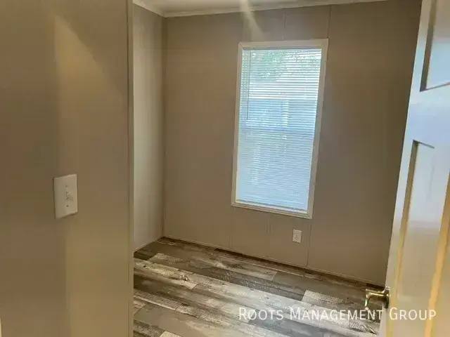 Apartment for rent at 1422 Teakwood St #1422TW, Salina, KS 67401