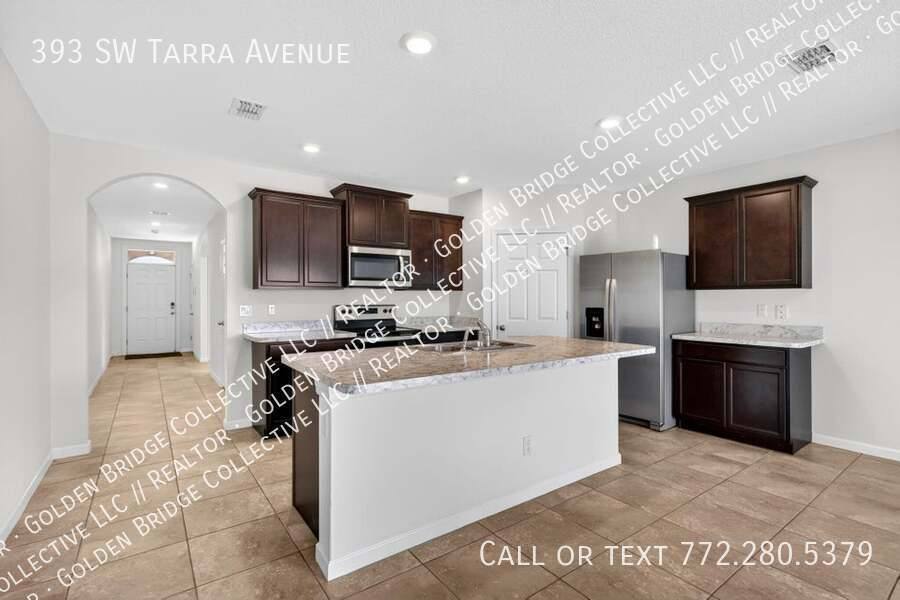 House for rent at 393 SW Tarra Ave, Port Saint Lucie, FL 34953