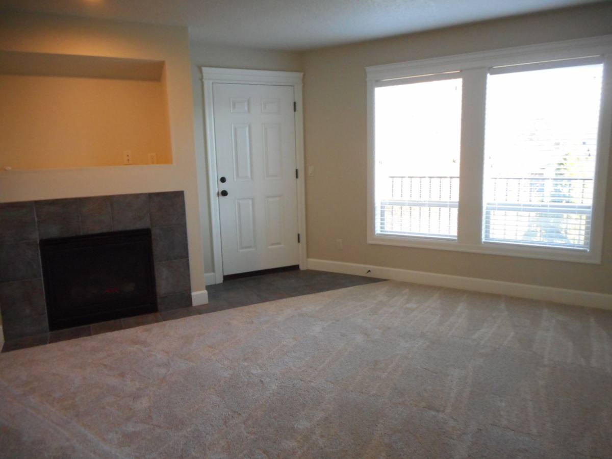 Townhouse for rent at 1555 Dolores Way SE, Albany, OR 97322