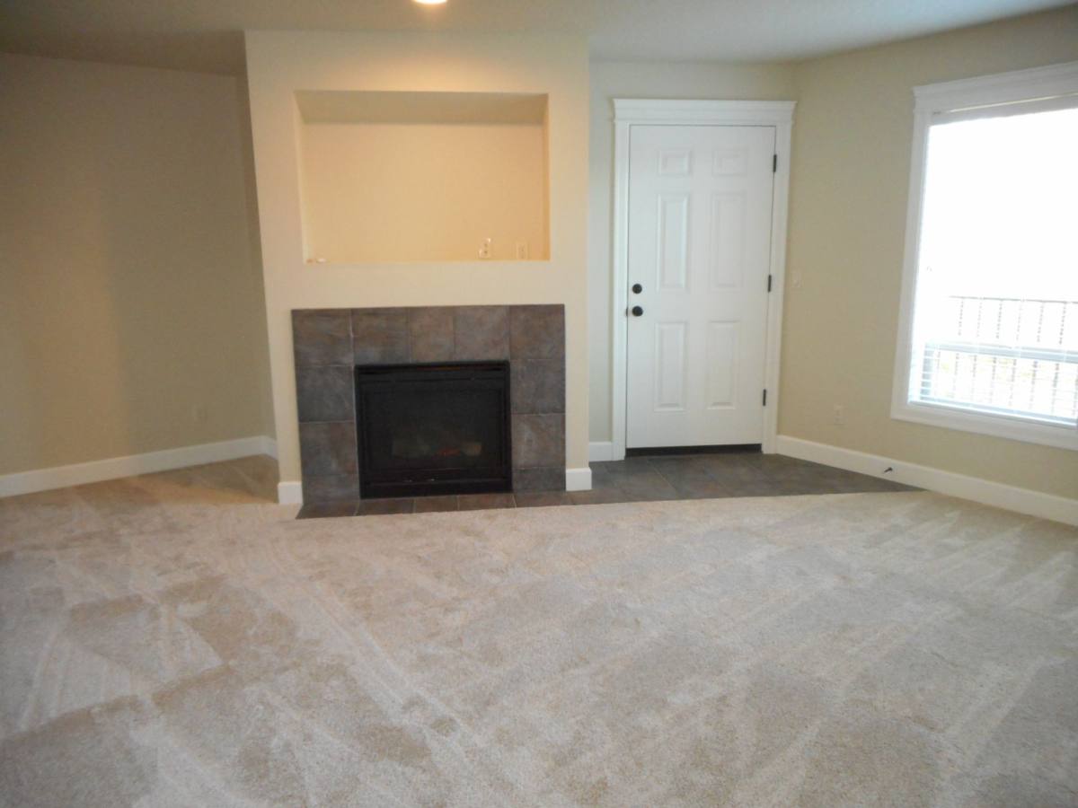 Townhouse for rent at 1555 Dolores Way SE, Albany, OR 97322