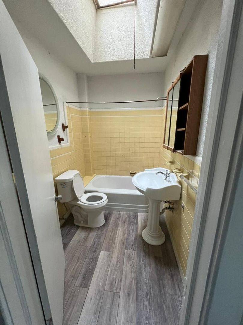 House for rent at 931 Granite St, Philadelphia, PA 19124