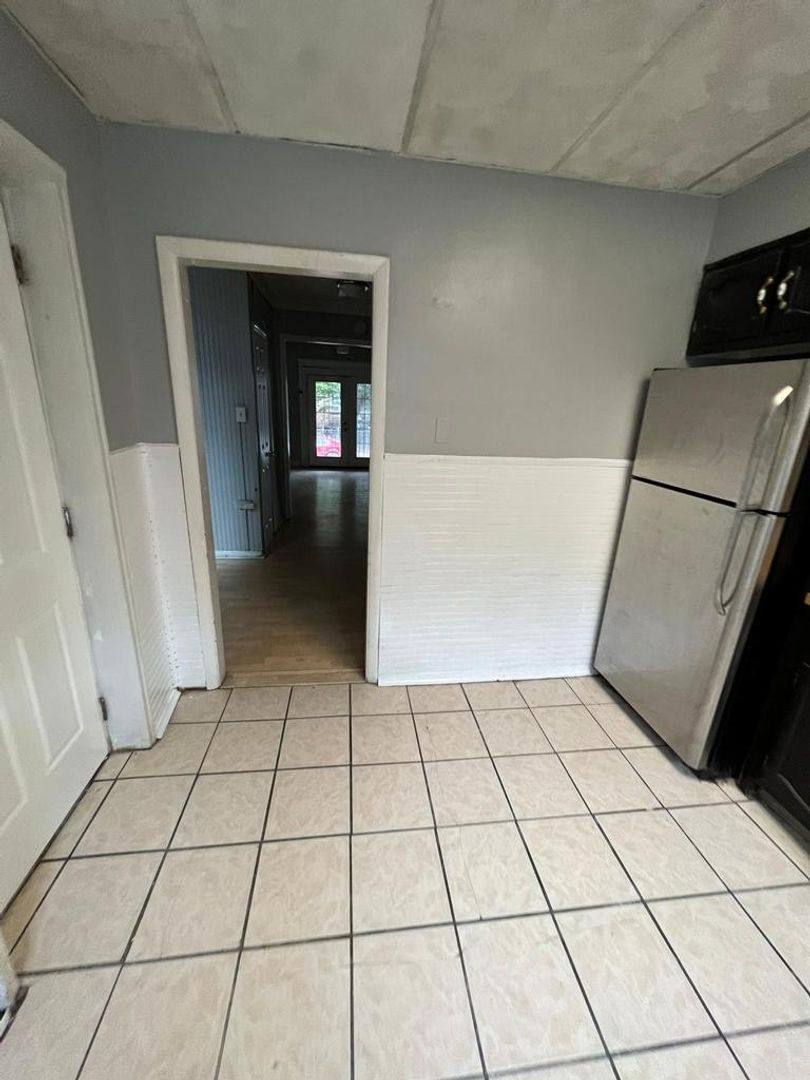 House for rent at 931 Granite St, Philadelphia, PA 19124