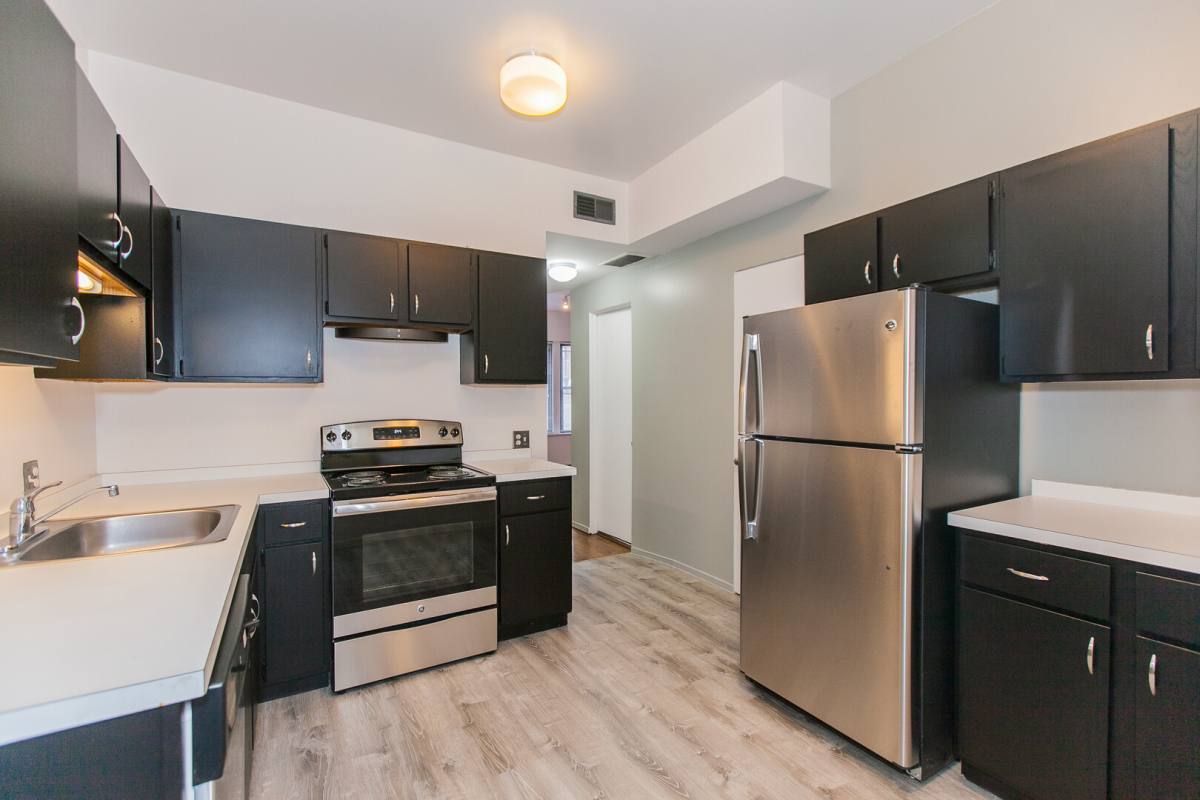 Apartment for rent at 727 W Cornelia #1, Chicago, IL 60657
