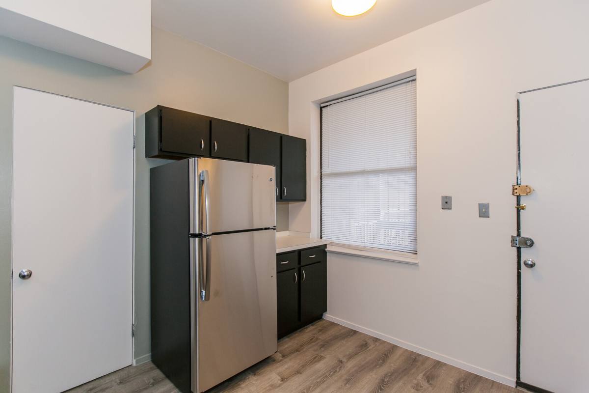 Apartment for rent at 727 W Cornelia #1, Chicago, IL 60657