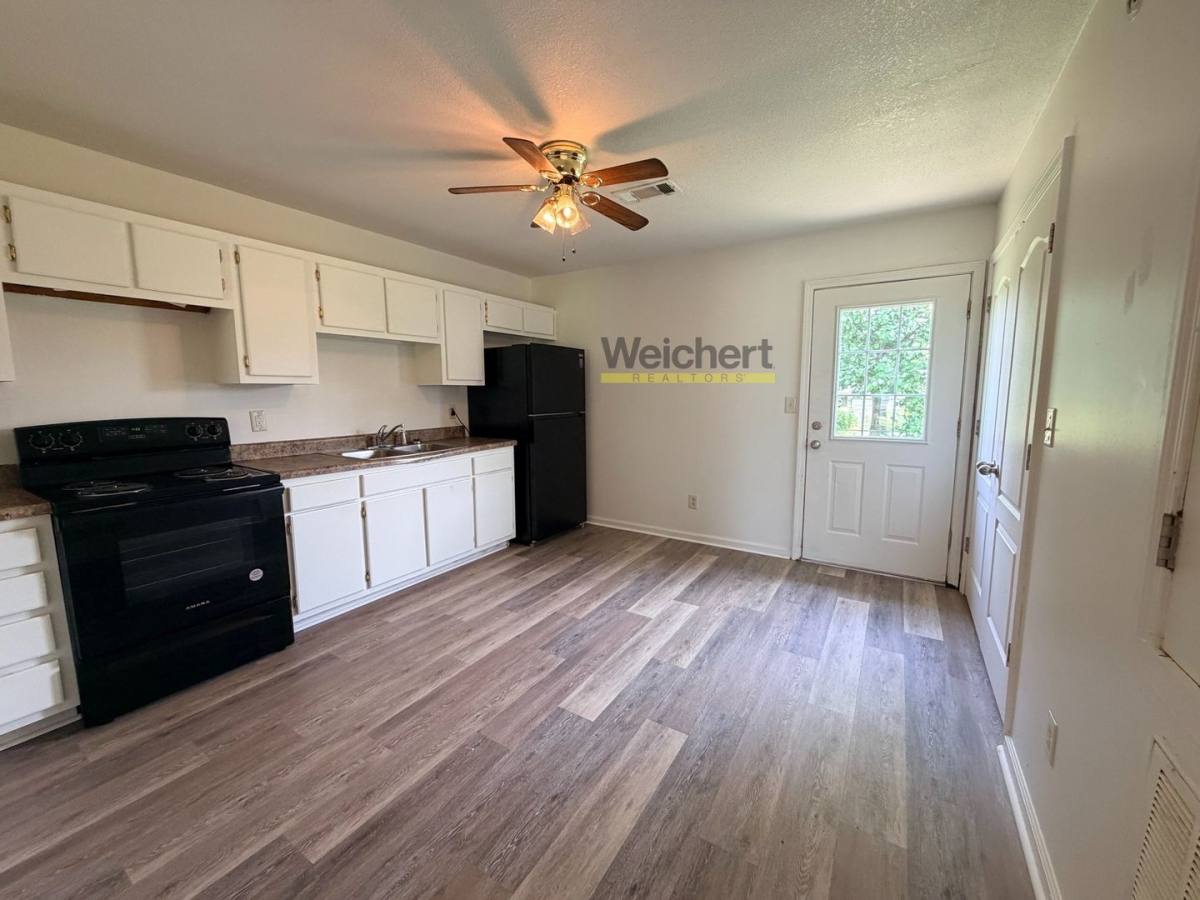 Apartment for rent at 506 N 3rd St, Marmaduke, AR 72443