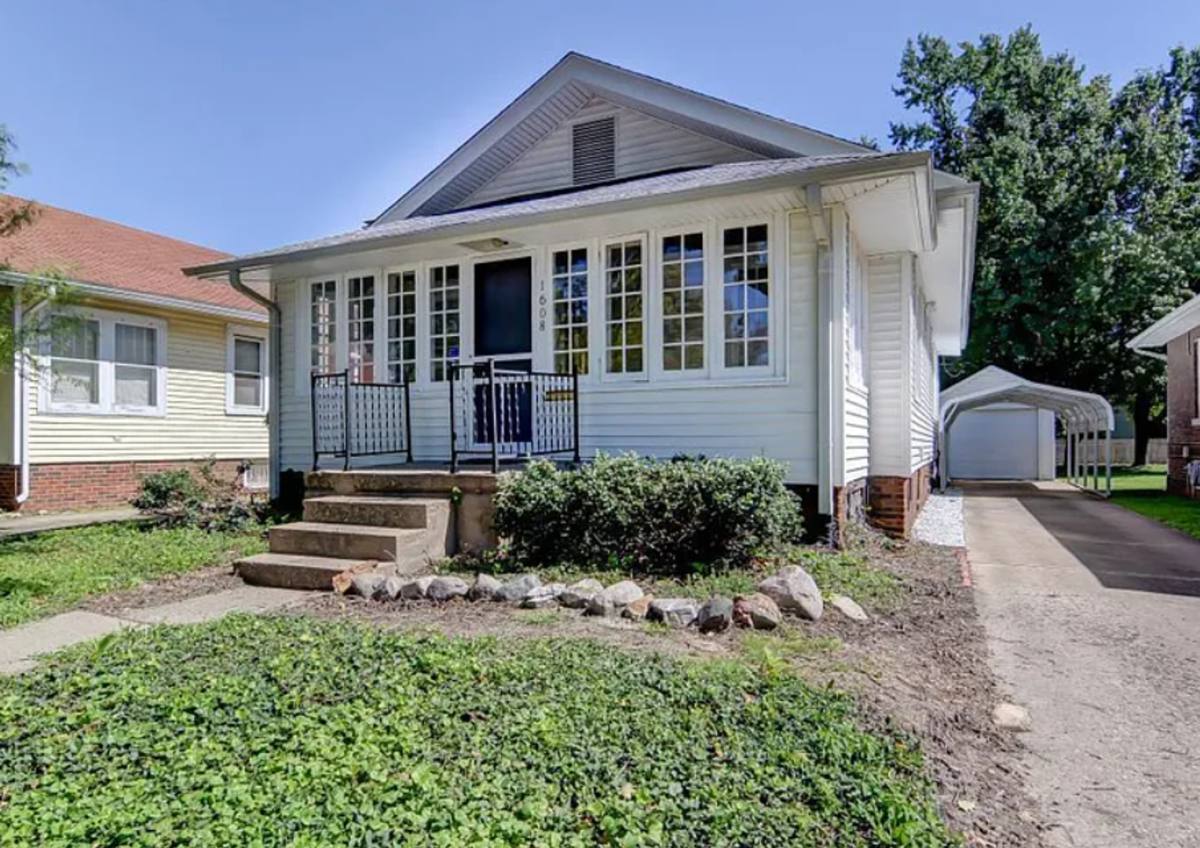 House for rent at 1608 S 2nd St, Springfield, IL 62704