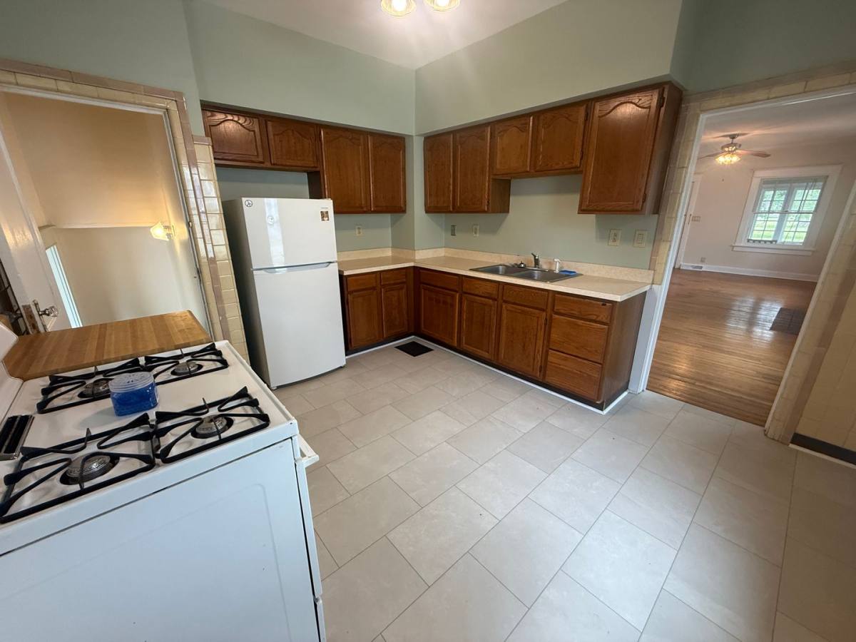 House for rent at 1608 S 2nd St, Springfield, IL 62704