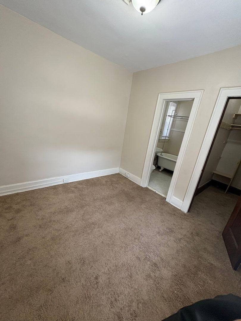 Apartment for rent at 2464 Harney St, Omaha, NE 68131