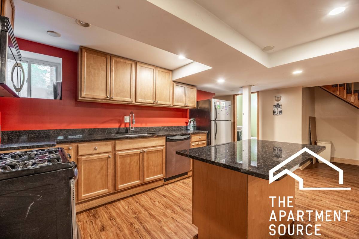 Apartment for rent at 665 W Cornelia #G, Chicago, IL 60657