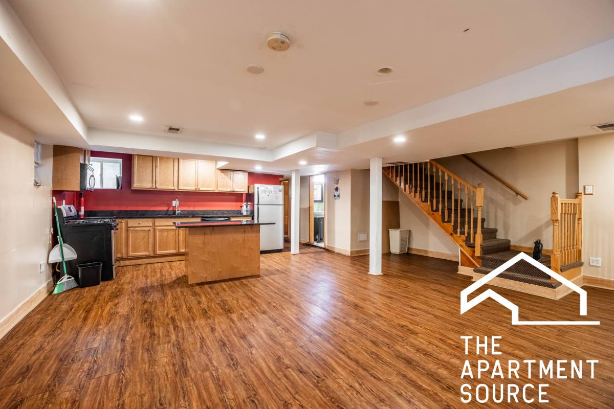 Apartment for rent at 665 W Cornelia #G, Chicago, IL 60657