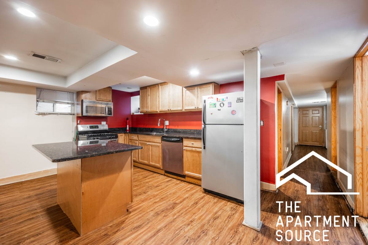 Apartment for rent at 665 W Cornelia #G, Chicago, IL 60657