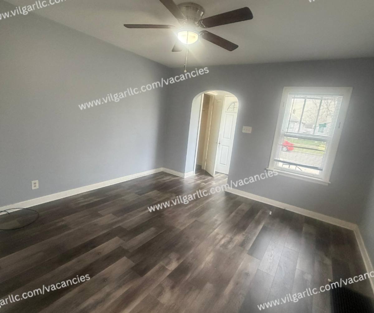 Townhouse for rent at 509 - 511 169th St, Hammond, IN 46324