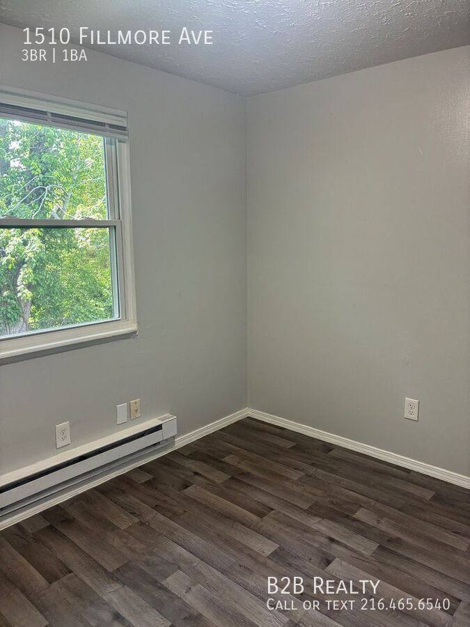 Apartment for rent at 1510 Fillmore Ave, Lorain, OH 44052