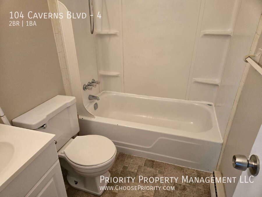 Townhouse for rent at 104 Caverns Blvd #4, Grottoes, VA 24441