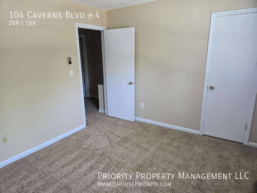 Townhouse for rent at 104 Caverns Blvd #4, Grottoes, VA 24441