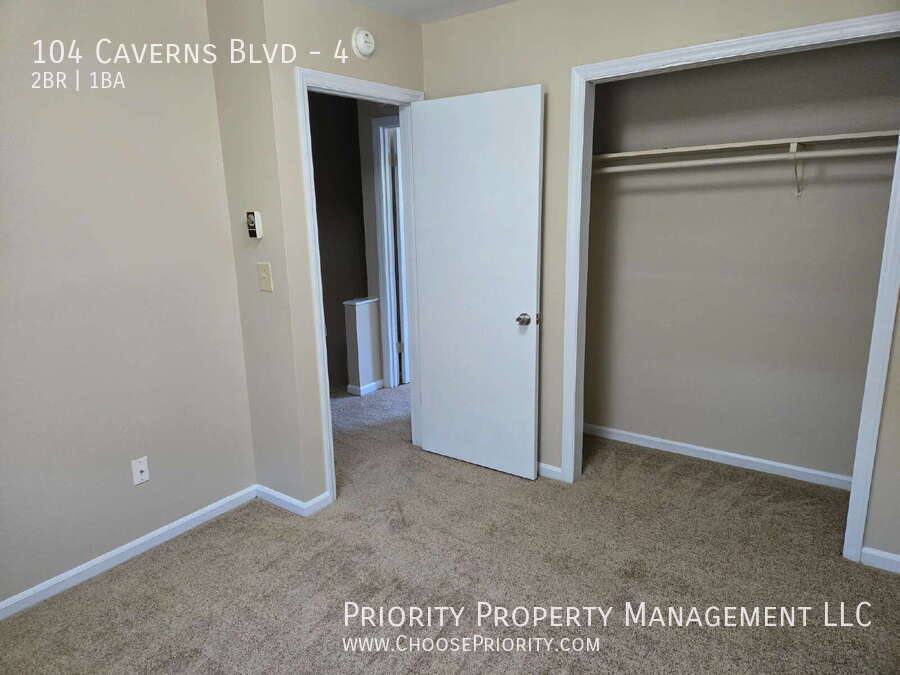 Townhouse for rent at 104 Caverns Blvd #4, Grottoes, VA 24441