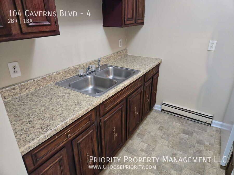 Townhouse for rent at 104 Caverns Blvd #4, Grottoes, VA 24441