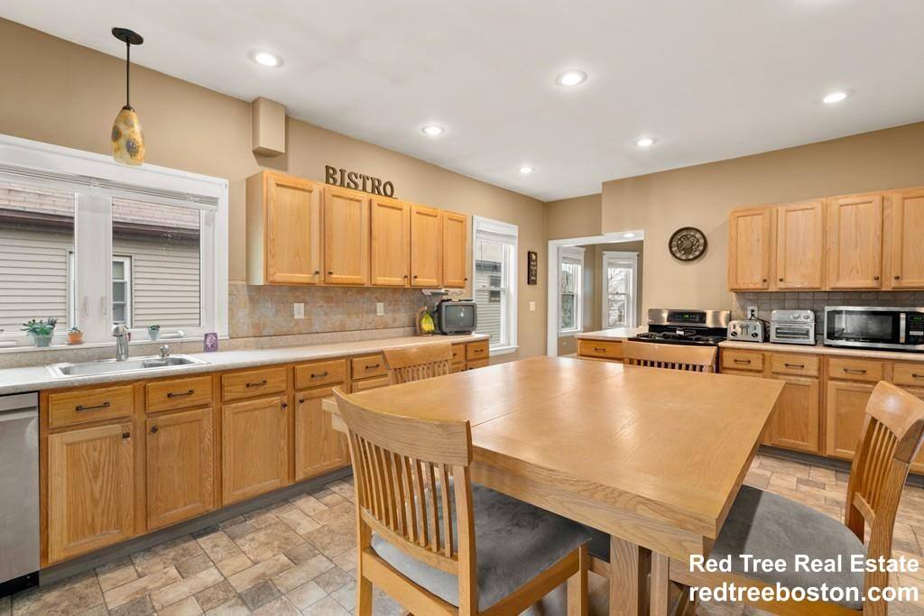 Apartment for rent at 14 Bowdoin St #2, Medford, MA 02155