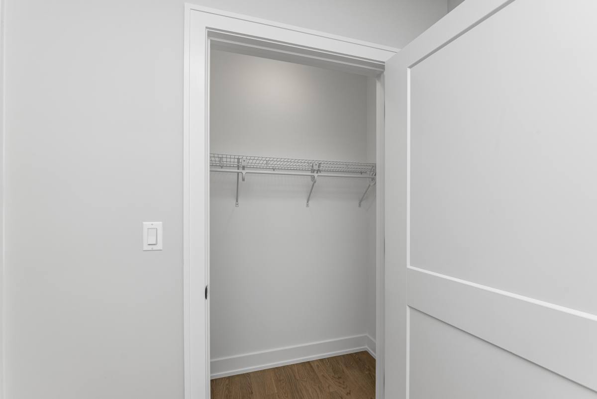 Apartment for rent at 1908 W Winnemac Ave #2, Chicago, IL 60640