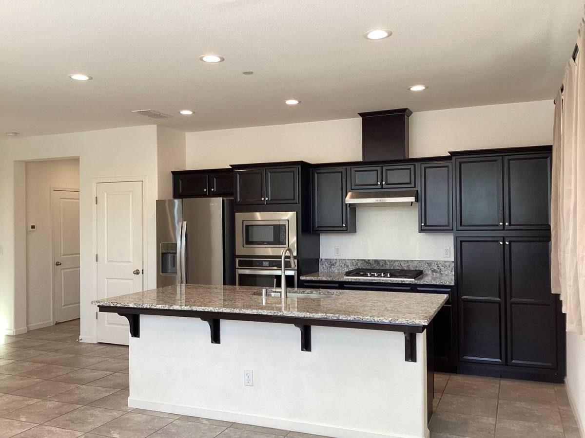 House for rent at 229 Sunset Dr S, Madera, CA 93636