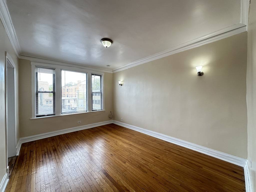 Apartment for rent at 1668 Pratt #9Q, Chicago, IL 60626