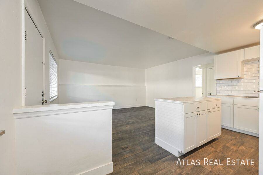 Apartment for rent at 132 W Ida Ave #9, Littleton, CO 80120
