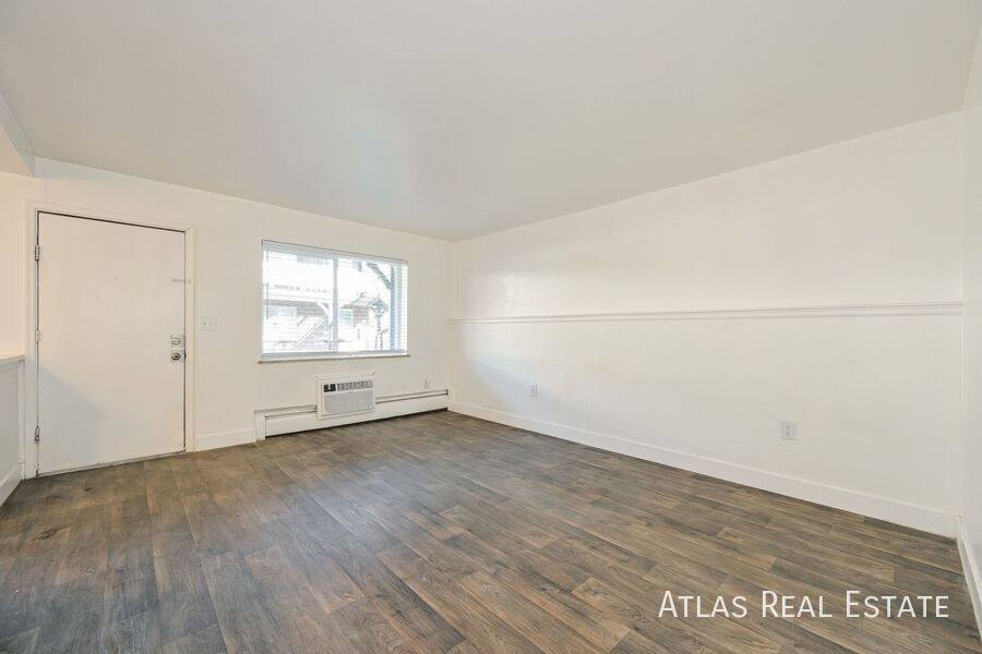 Apartment for rent at 132 W Ida Ave #9, Littleton, CO 80120