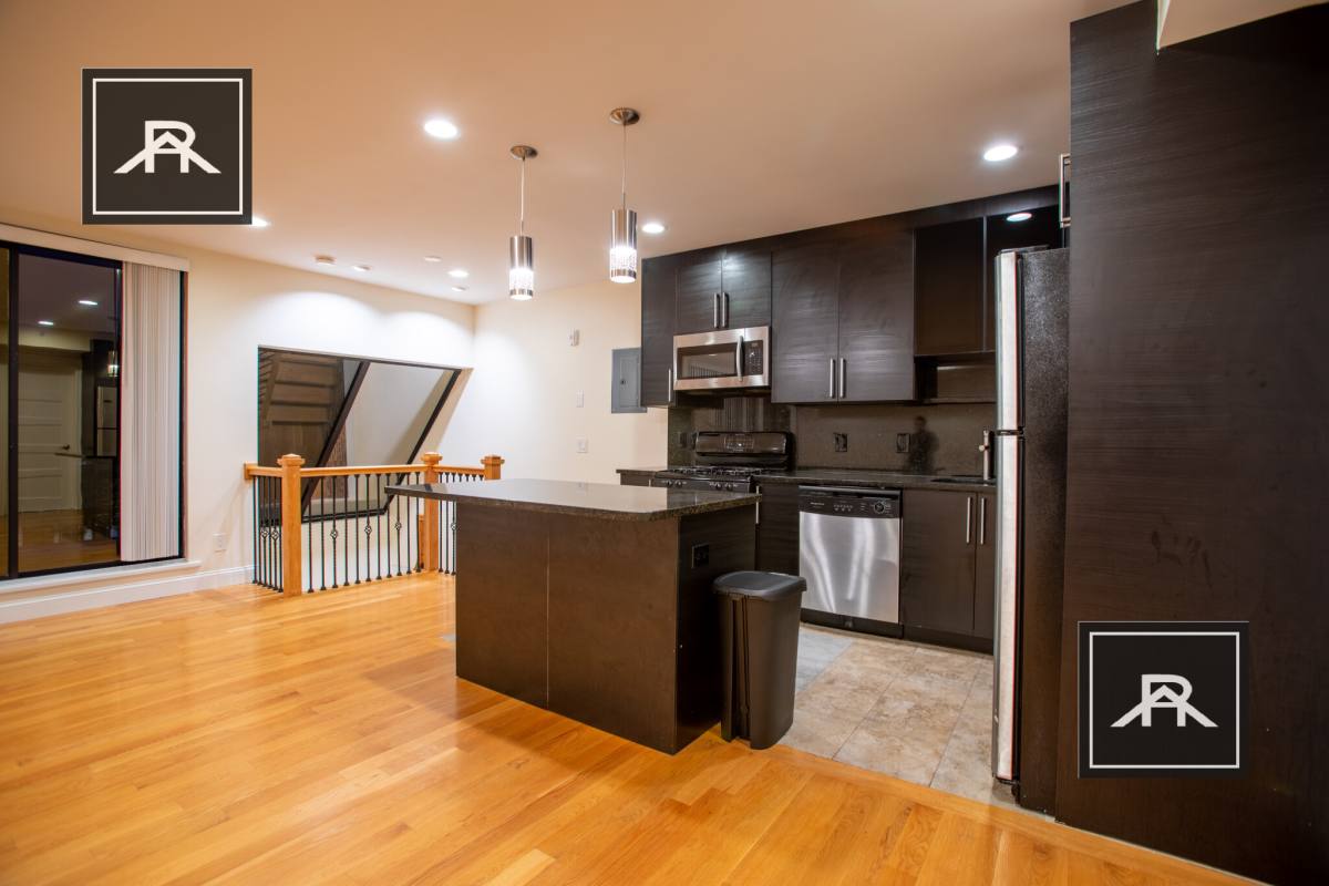Apartment for rent at 1616 Beacon #3, Brookline, MA 02446