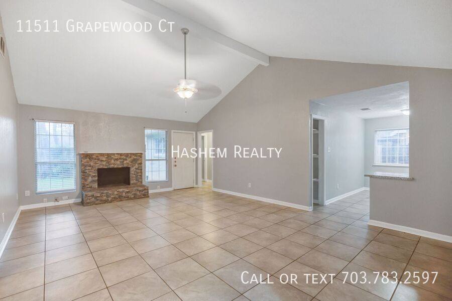 House for rent at 11511 Grapewood Court, Houston, TX 77089