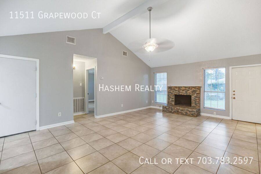 House for rent at 11511 Grapewood Court, Houston, TX 77089