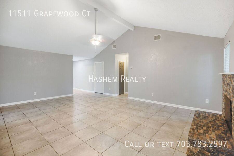 House for rent at 11511 Grapewood Court, Houston, TX 77089