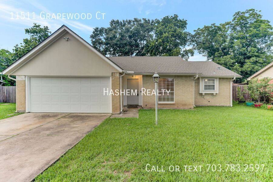 House for rent at 11511 Grapewood Court, Houston, TX 77089