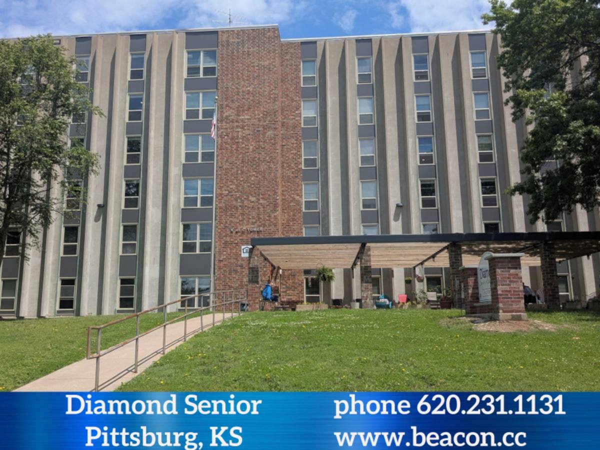 Apartment for rent at 700 N Pine St, Pittsburg, KS 66762
