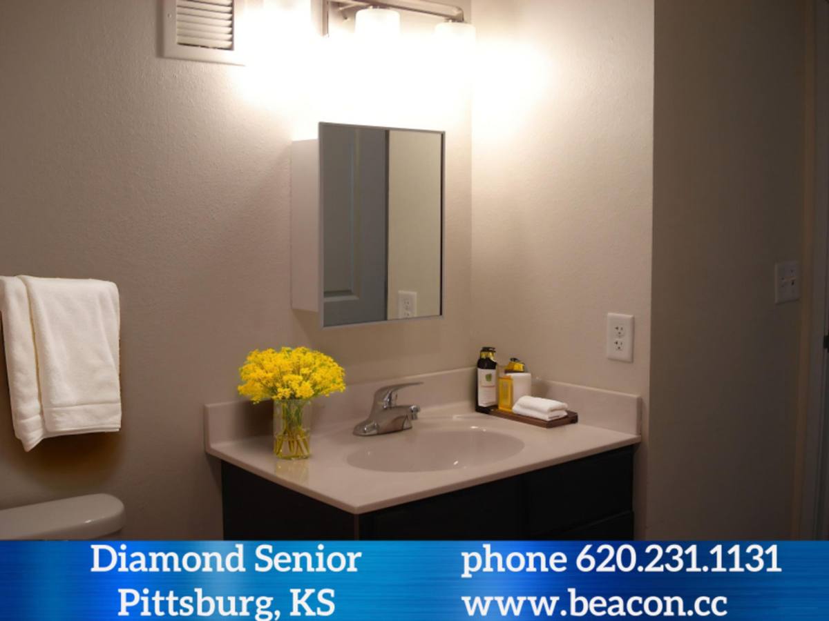 Apartment for rent at 700 N Pine St, Pittsburg, KS 66762