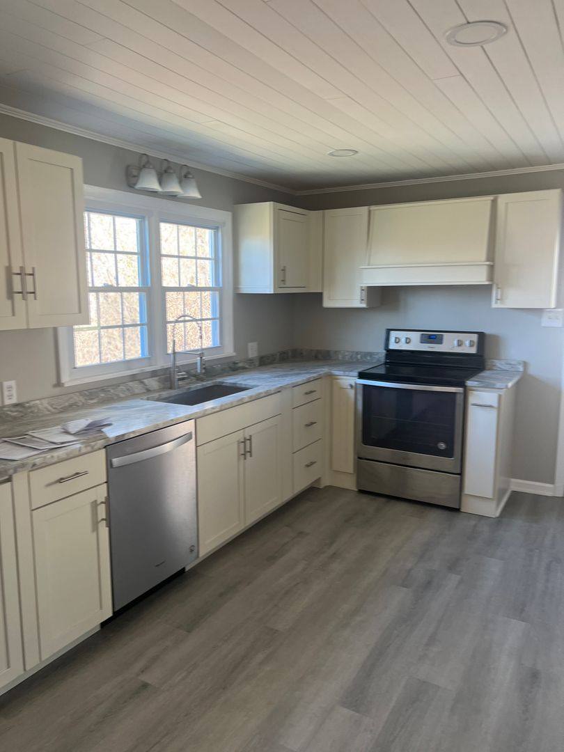House for rent at 2751 Everett St, Bristol, VA 24201