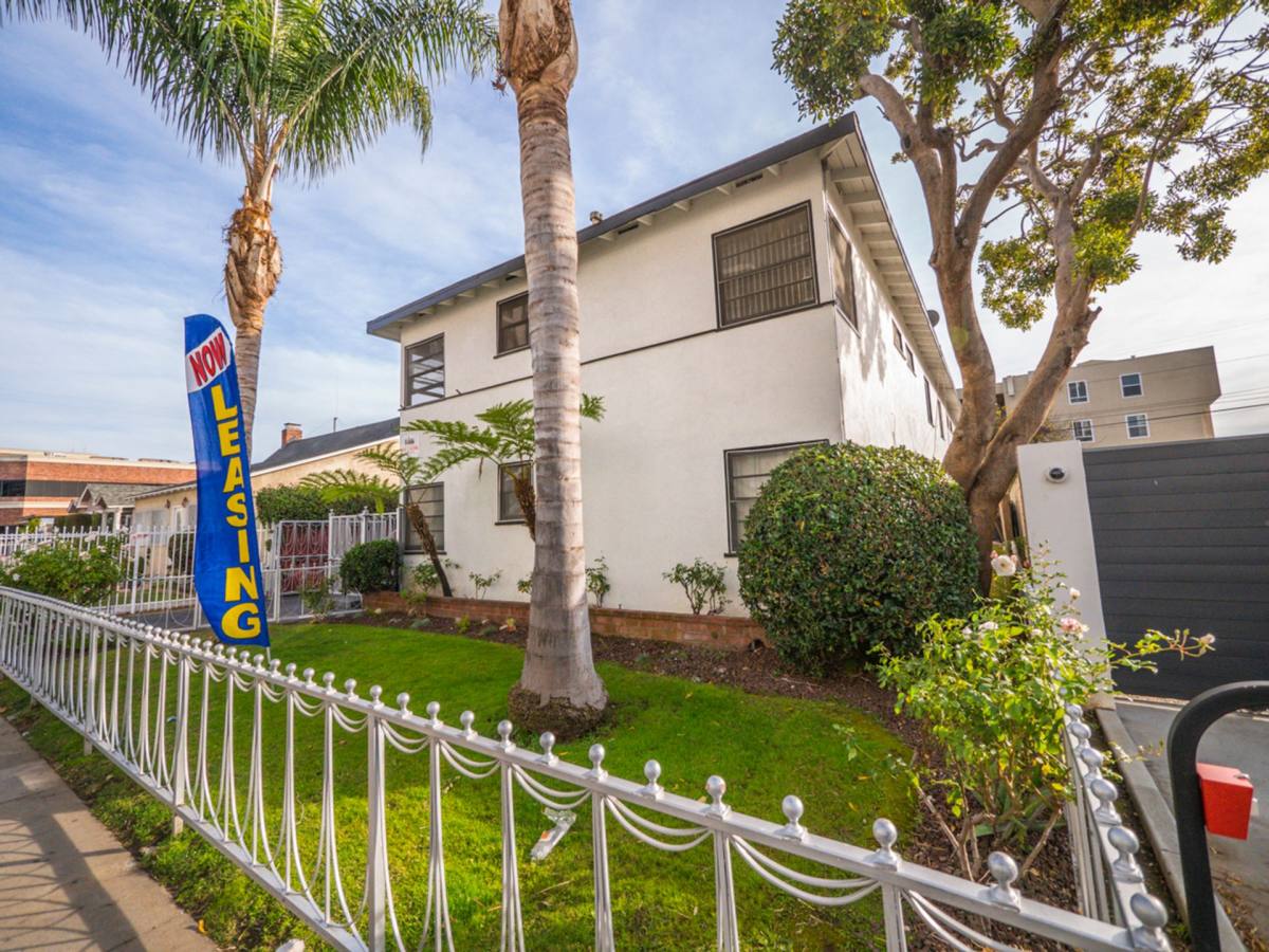 Apartment for rent at 6416 Fountain Ave, Los Angeles, CA 90028