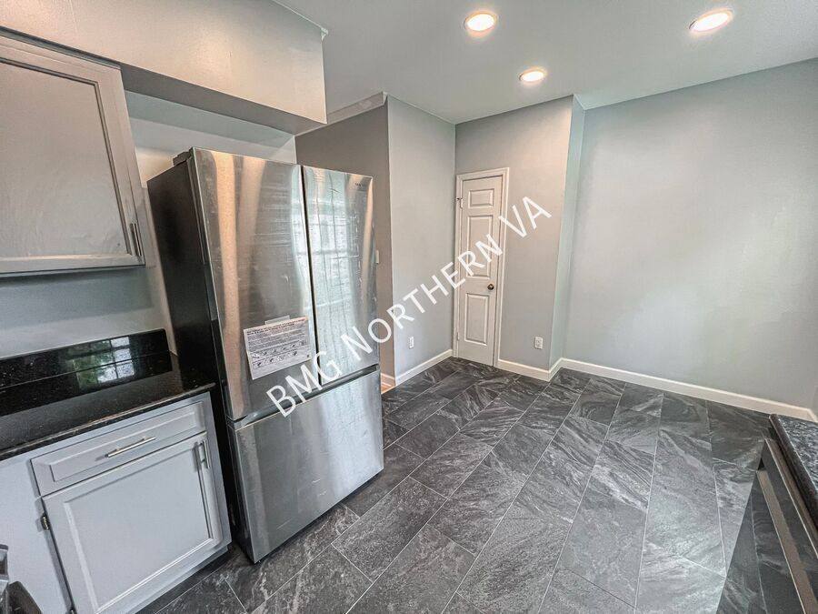 Townhouse for rent at 954 S Rolfe St, Arlington, VA 22204