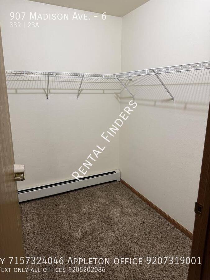 Apartment for rent at 907 Madison Ave #6, Marinette, WI 54143