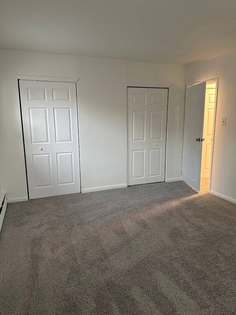 Apartment for rent at 1000 W Atlantic Ave, Clementon, NJ 08021
