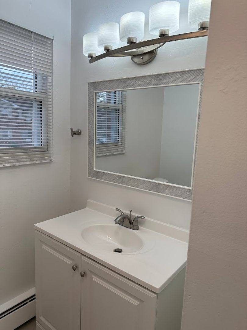 Apartment for rent at 1000 W Atlantic Ave, Clementon, NJ 08021