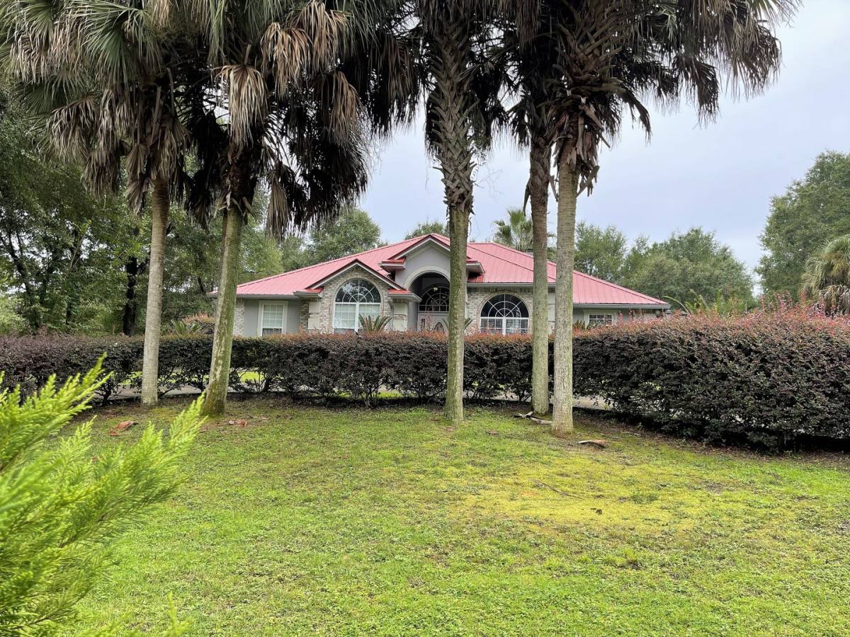 House for rent at 205 Wedgewood Lane, Crestview, FL 32536
