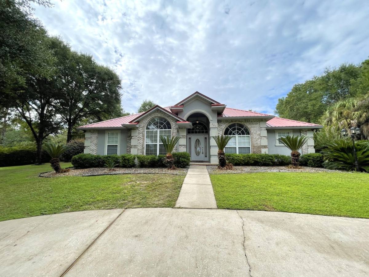 House for rent at 205 Wedgewood Lane, Crestview, FL 32536