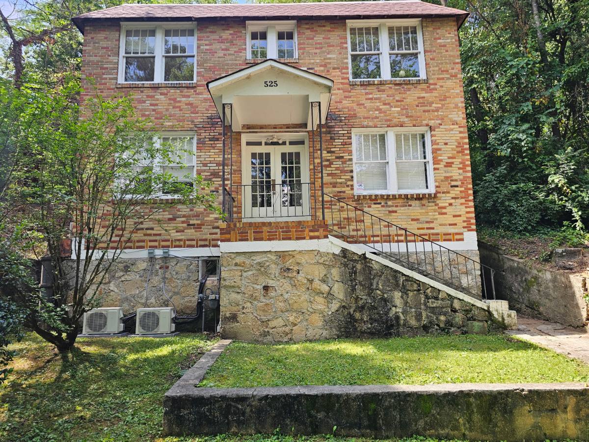 Apartment for rent at 525 E Manning St #1, Chattanooga, TN 37405