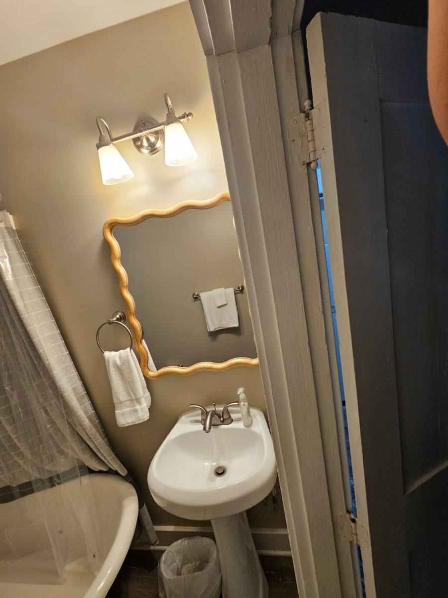 Apartment for rent at 525 E Manning St #1, Chattanooga, TN 37405